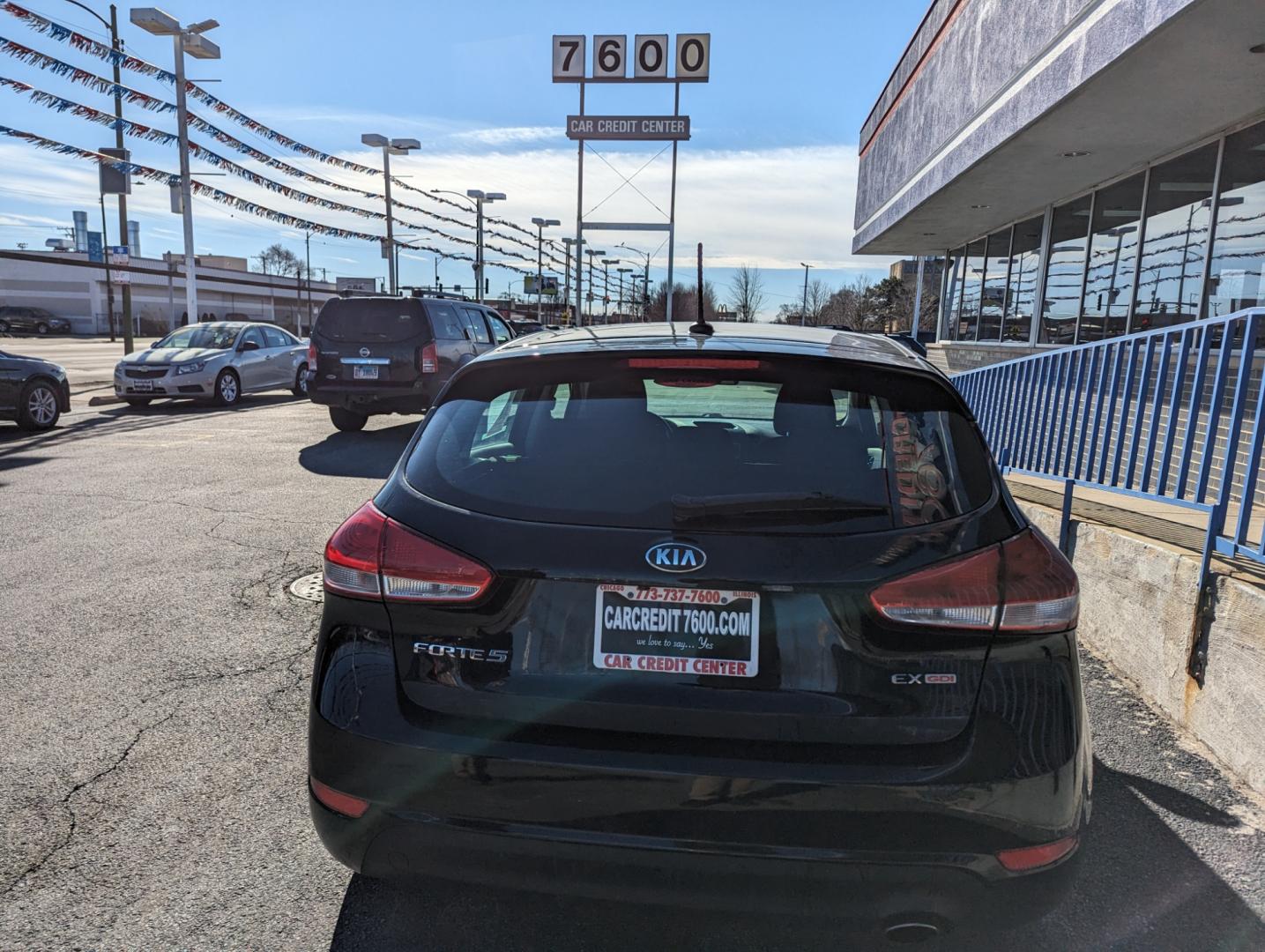 2014 BLACK Kia Forte 5-Door EX (KNAFX5A85E5) with an 2.0L L4 DOHC 16V engine, 6-Speed Automatic transmission, located at 7600 S Western Ave., Chicago, IL, 60620, (773) 918-3980, 0.000000, 0.000000 - Photo#3